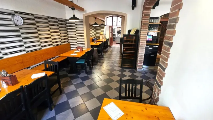 Pronájem restaurace, Písek - Budějovické Předměstí, Sedláčkova, 110 m2