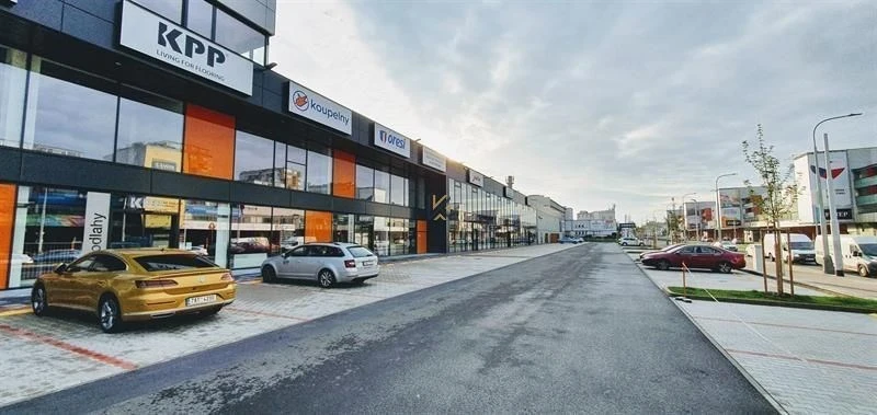 Pronájem kanceláře, Praha - Vysočany, Poděbradská, 416 m2