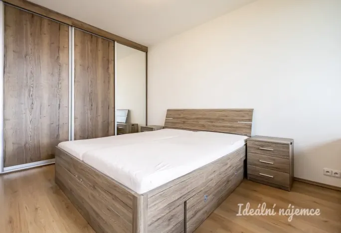 Pronájem bytu 2+kk, Praha - Černý Most, Mrázkova, 50 m2