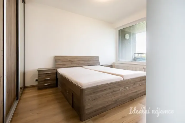 Pronájem bytu 2+kk, Praha - Černý Most, Mrázkova, 50 m2