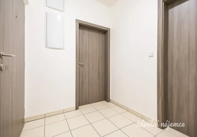 Pronájem bytu 2+kk, Praha - Černý Most, Mrázkova, 50 m2