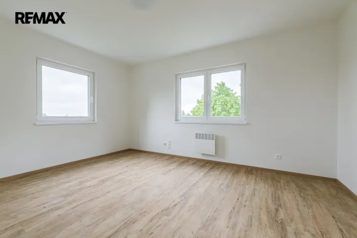 Pronájem kanceláře, Úvaly, Maroldova, 70 m2