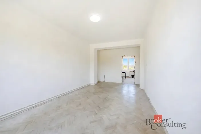 Prodej bytu 2+1, Hrádek - Nová Huť, 1. máje, 58 m2