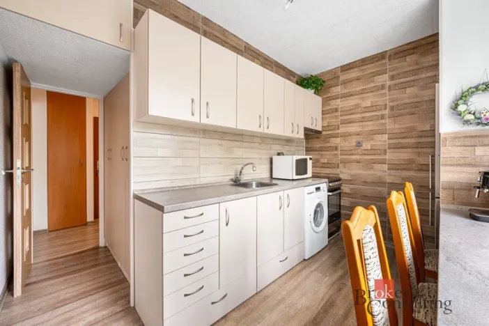 Prodej bytu 2+1, Třebíč - Borovina, Revoluční, 56 m2
