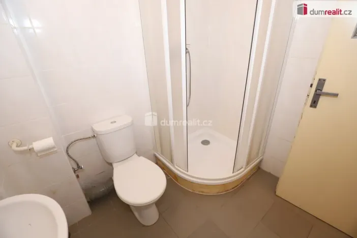 Pronájem bytu 1+kk, Karlovy Vary - Počerny, 58 m2