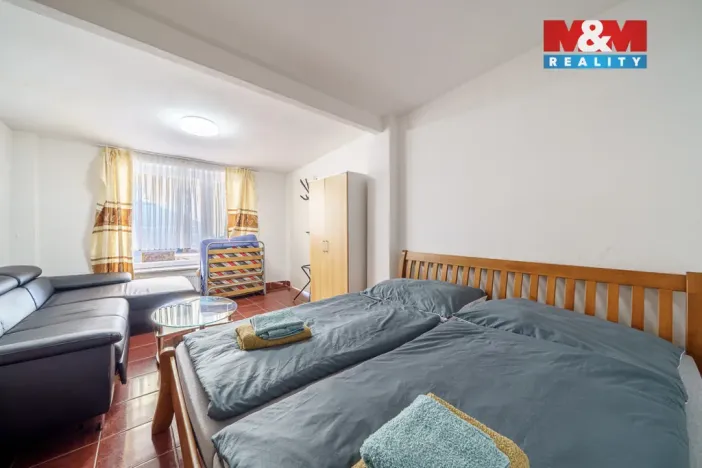 Prodej činžovního domu, Karlovy Vary - Bohatice, Jáchymovská, 700 m2