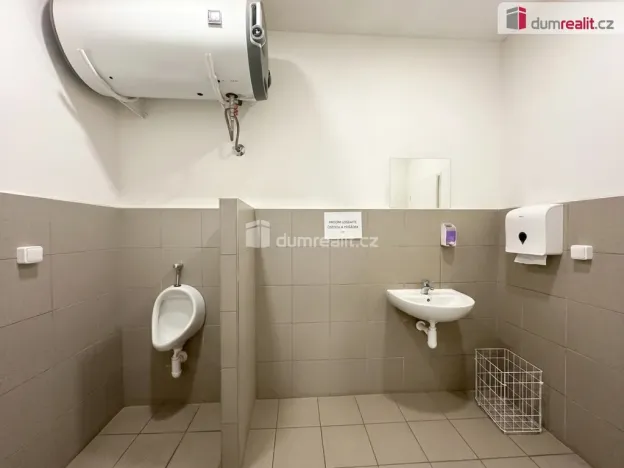 Pronájem skladu, Břeclav, Na Hrůdách, 3000 m2