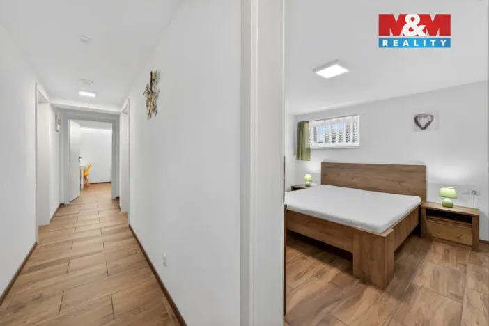Prodej rodinného domu, Lužnice, 266 m2