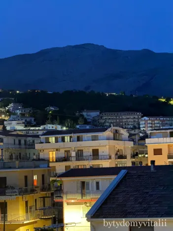 Prodej bytu 3+1, Scalea, Kalábrie, Itálie, 58 m2
