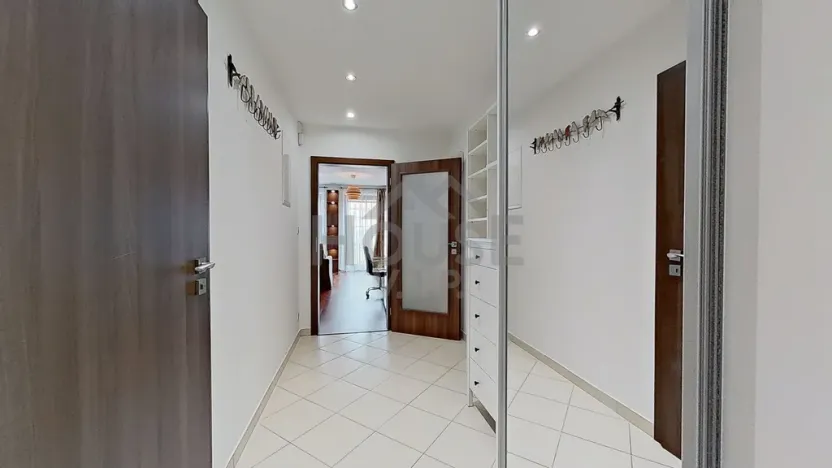 Pronájem bytu 1+kk, Praha - Žižkov, Olšanská, 36 m2