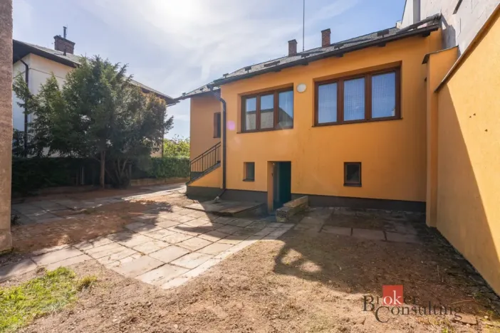 Prodej rodinného domu, Hradec Králové - Nový Hradec Králové, Pešinova, 300 m2