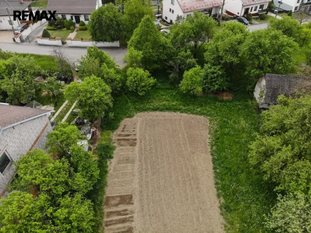 Prodej pozemku pro bydlení, Doubravy, 736 m2