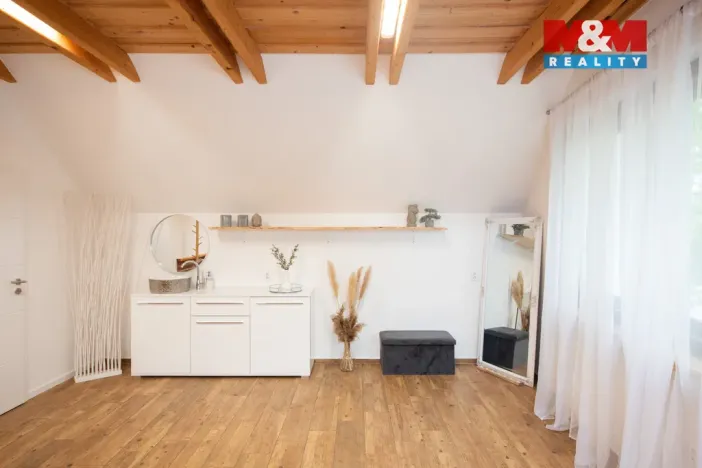 Pronájem obchodního prostoru, Hradec Králové - Kukleny, Pražská třída, 23 m2