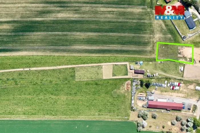 Prodej pozemku pro bydlení, Bácovice, 1600 m2