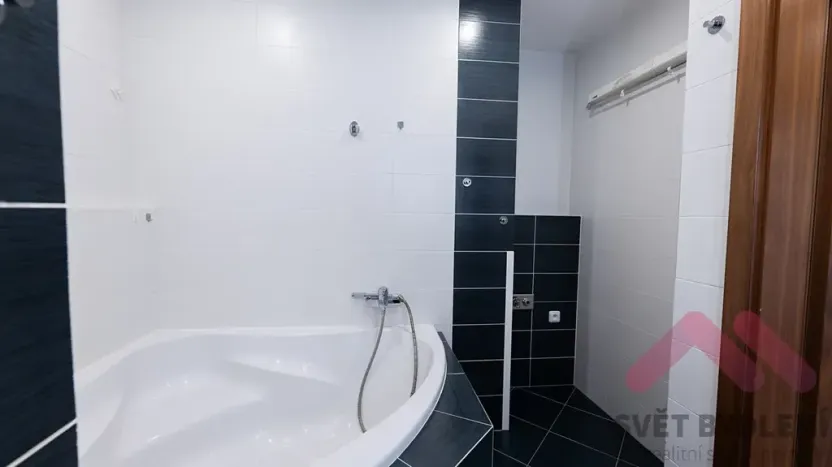 Pronájem bytu 3+kk, Praha - Záběhlice, Mattioliho, 81 m2