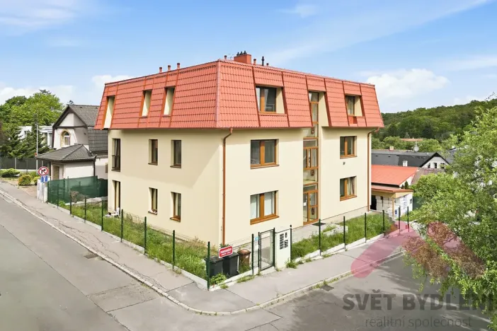Pronájem bytu 1+kk, Praha - Hloubětín, Pokorného, 34 m2