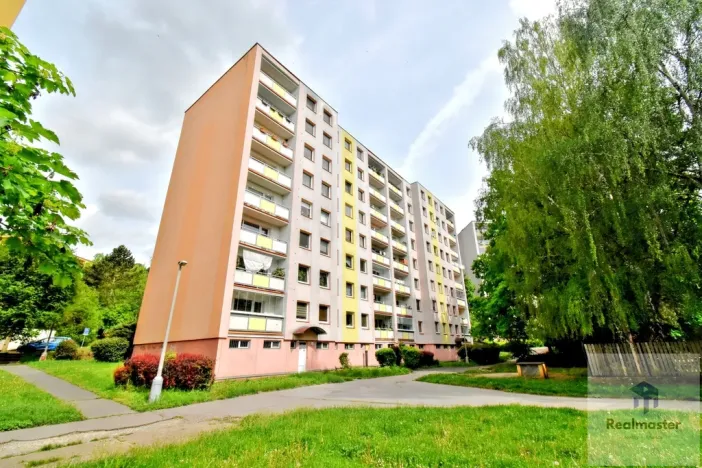 Pronájem bytu 1+kk, Ústí nad Labem - Krásné Březno, Žežická, 32 m2