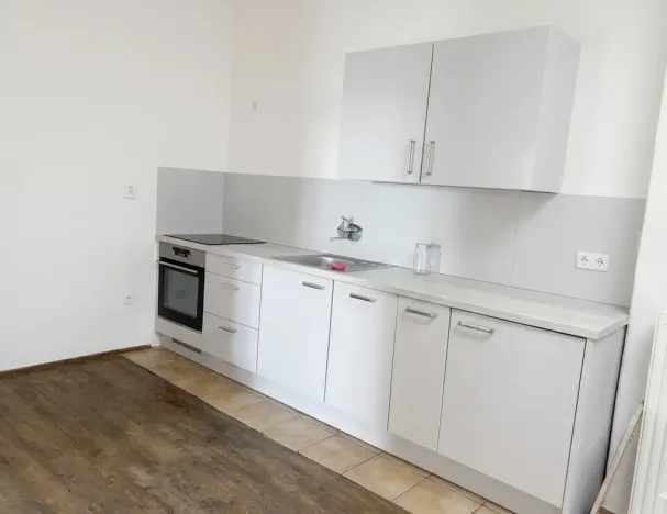 Pronájem bytu 2+1, Hradec Králové, Velké náměstí, 88 m2