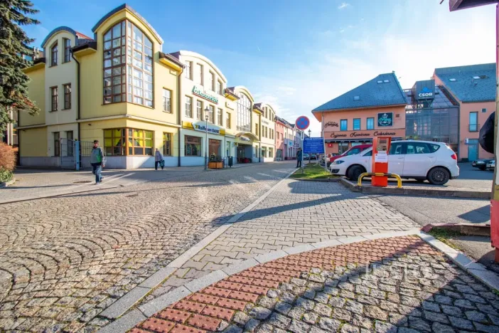 Pronájem kanceláře, Frýdek-Místek - Místek, Josefa Václava Sládka, 67 m2