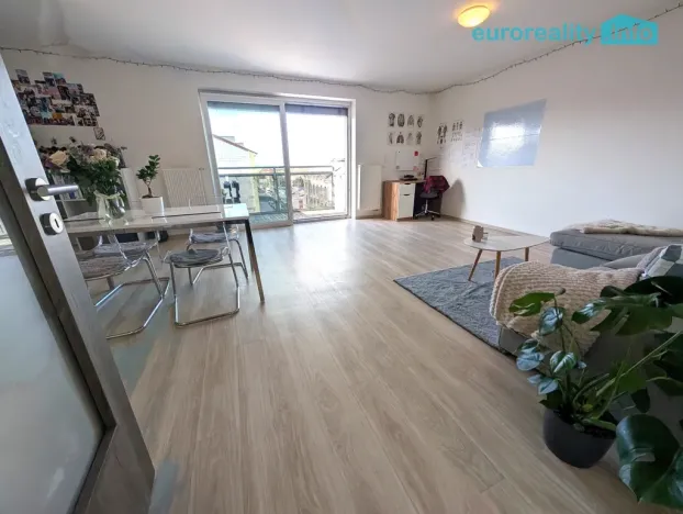 Prodej bytu 2+kk, Plzeň, Poděbradova, 63 m2