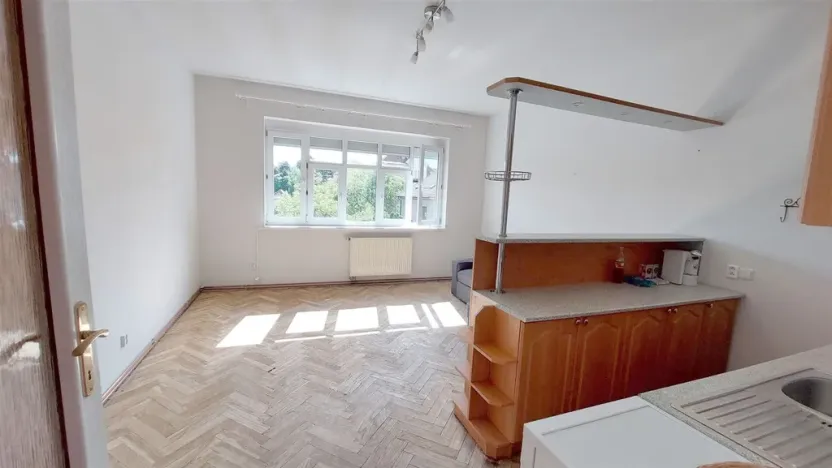 Prodej bytu 2+kk, Praha, Vyšší, 52 m2