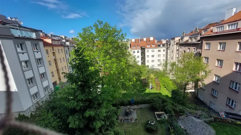 Prodej bytu 2+kk, Praha, Vyšší, 52 m2