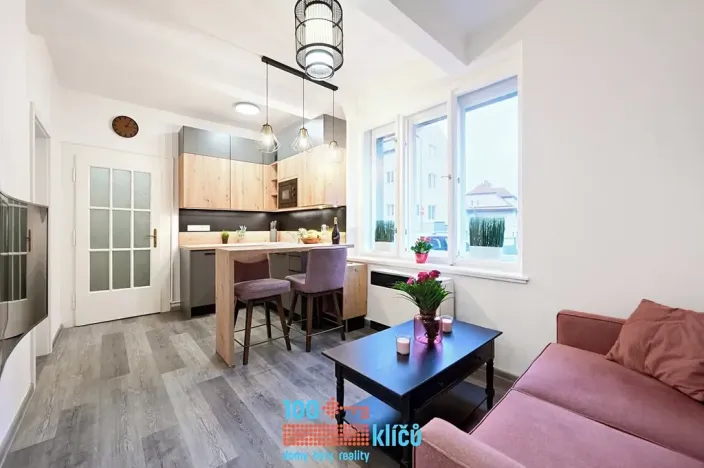 Prodej bytu 1+kk, Praha - Motol, Podhorská, 29 m2