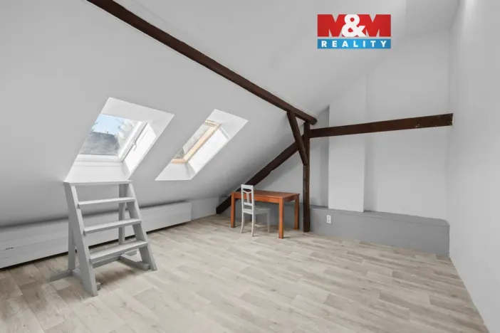 Pronájem bytu 2+1, Velvary, Chržínská, 78 m2