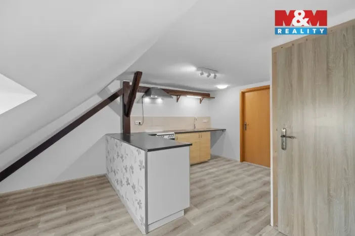 Pronájem bytu 2+1, Velvary, Chržínská, 78 m2