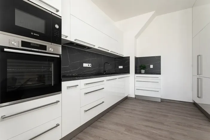 Pronájem bytu 2+kk, Opava, Solná, 90 m2