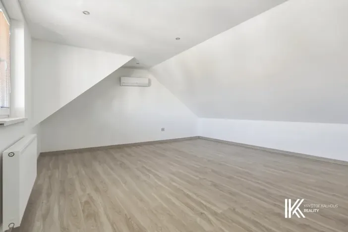 Prodej rodinného domu, Třebnouševes, 205 m2