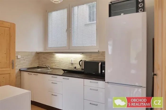 Pronájem bytu 2+kk, Praha, Zikova, 49 m2