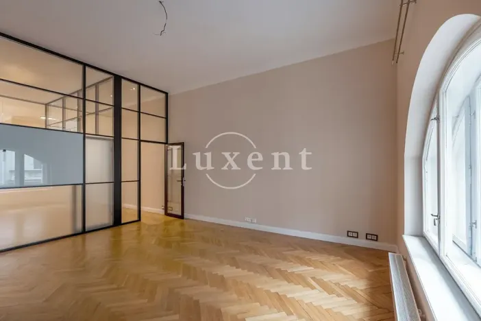 Pronájem kanceláře, Praha - Josefov, Pařížská, 210 m2