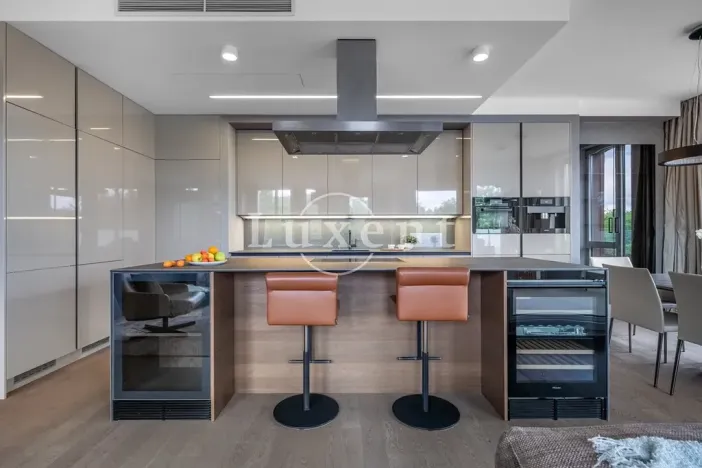 Prodej bytu 4+kk, Praha - Hodkovičky, Jitřní, 182 m2