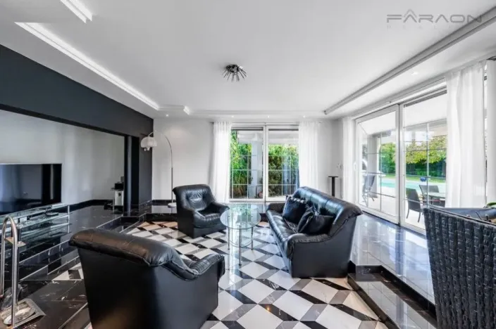 Prodej rodinného domu, Dolní Břežany, V Hranicích, 454 m2
