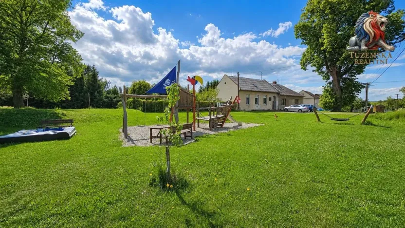 Pronájem bytu 2+kk, Bouzov - Kovářov, 52 m2