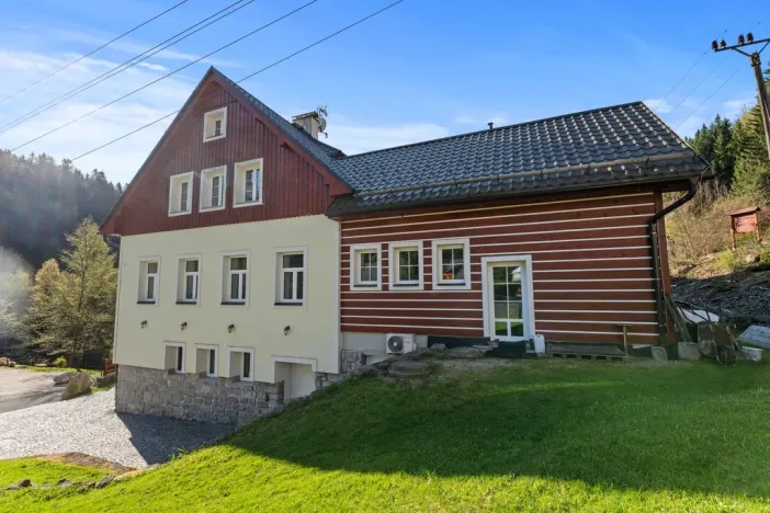 Prodej bytu 3+kk, Desná, Údolní, 66 m2