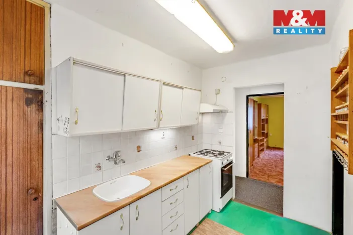 Prodej bytu 3+1, Králův Dvůr, Pod Hájem, 63 m2