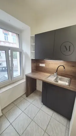 Pronájem bytu 1+kk, České Budějovice, Jírovcova, 28 m2