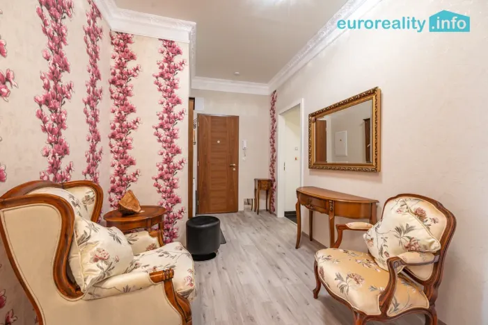 Prodej bytu 3+kk, Mariánské Lázně - Úšovice, Zeyerova, 74 m2