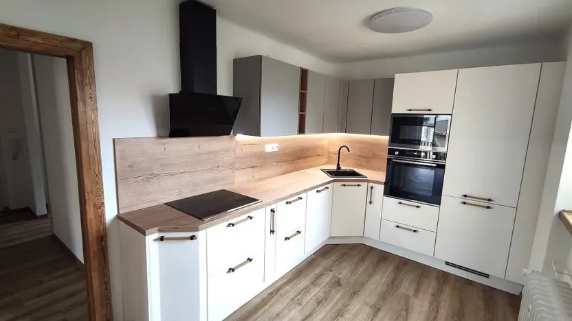 Pronájem bytu 2+1, Strakonice - Strakonice I, Husova, 61 m2