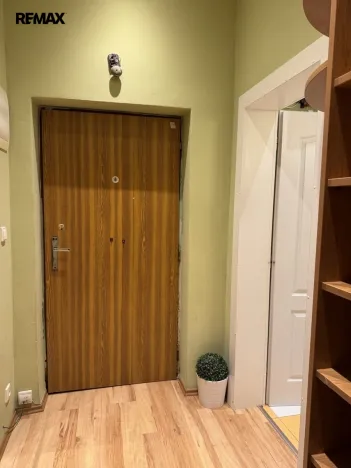 Prodej bytu 2+1, Karlovy Vary - Drahovice, Stará Kysibelská, 67 m2