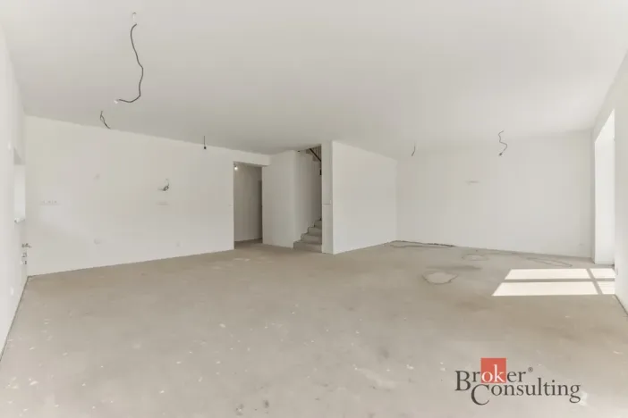 Prodej bytu 4+kk, Mladé Buky - Hertvíkovice, 132 m2