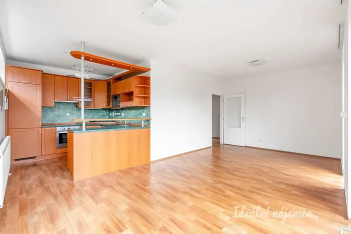 Pronájem bytu 2+kk, Praha - Kbely, Pod Nouzovem, 65 m2