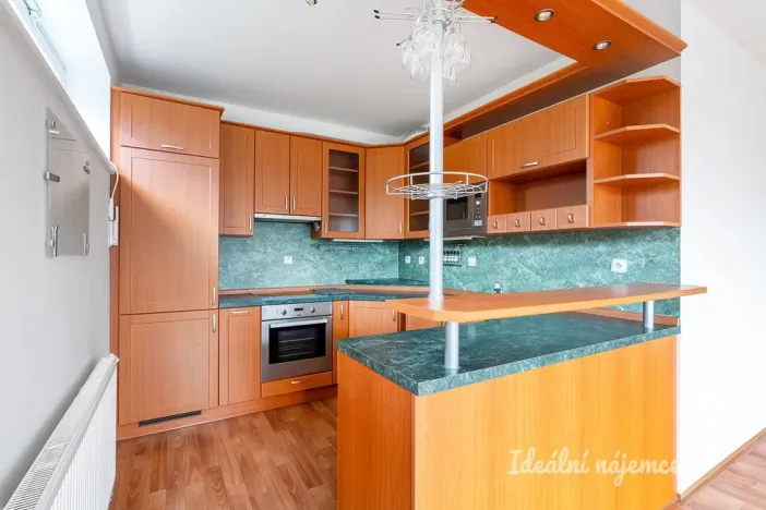 Pronájem bytu 2+kk, Praha - Kbely, Pod Nouzovem, 65 m2