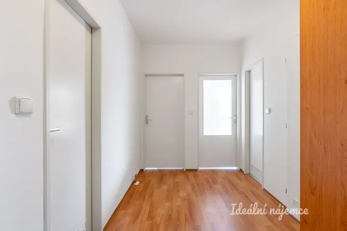 Pronájem bytu 2+kk, Praha - Kbely, Pod Nouzovem, 65 m2