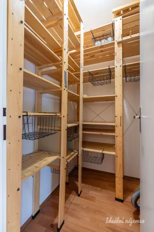 Pronájem bytu 2+kk, Praha - Kbely, Pod Nouzovem, 65 m2