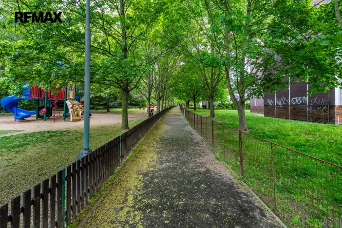 Prodej bytu 3+1, Praha - Hlubočepy, Lamačova, 72 m2