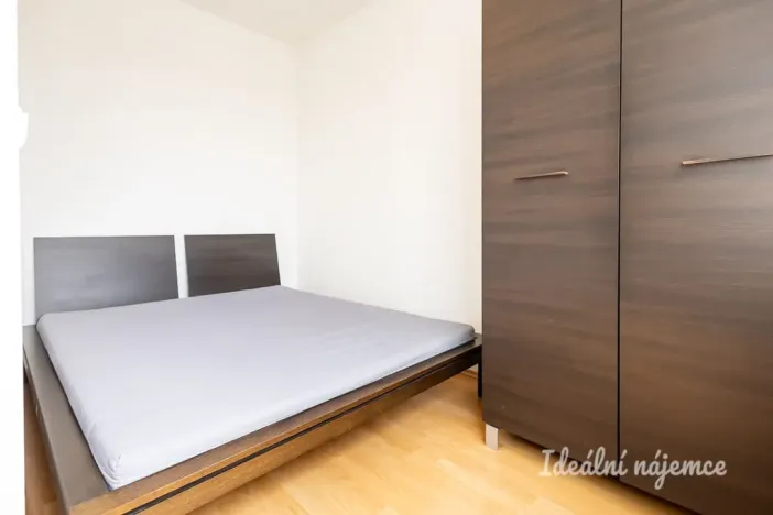 Pronájem bytu 1+kk, Praha - Záběhlice, Ve slatinách, 30 m2