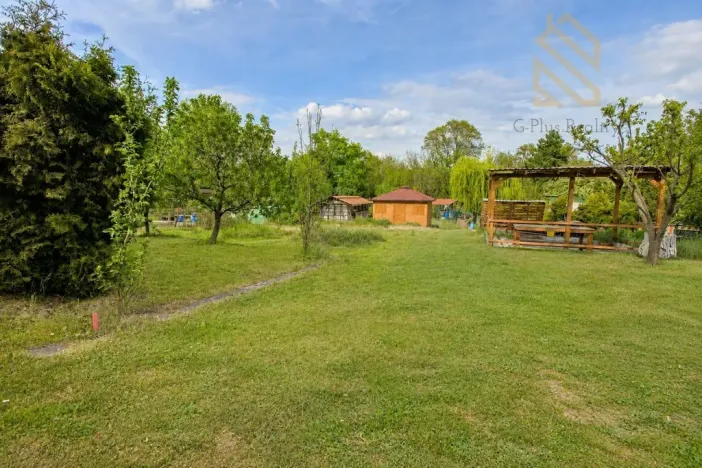 Prodej zahrady, Postoloprty, Mírové náměstí, 357 m2